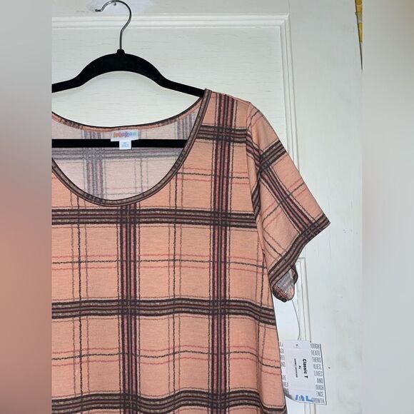 LuLaRoe XL Classic Tee • Windowpane Plaid •Polyester Jersey •High Round Neckline - Picture 9 of 14
